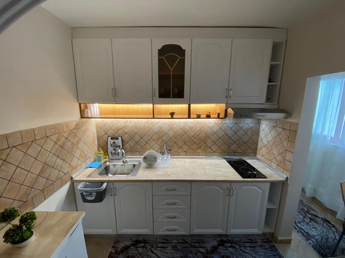 Lucas Apartment 2 Тирана Екстер'єр фото